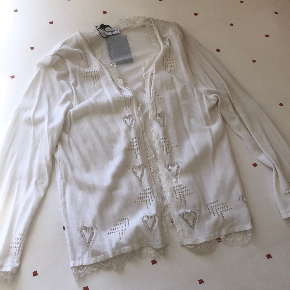 Gorgeous Authentic White Chanel Heart Sweater